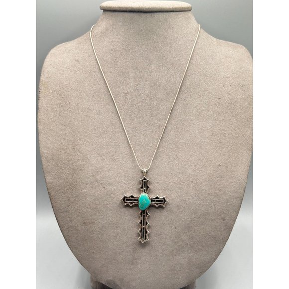Vintage Sterling Silver & Turquoise Cross Necklace Handcrafted Native Jewelry - Picture 7 of 11